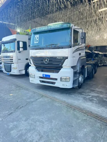 MB AXOR 2035 6x2 MANUAL 2009
