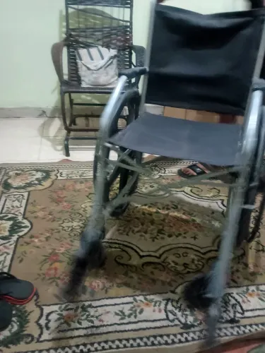 Cadeiras de roda Jaguar dobrável para adulto em bom estado