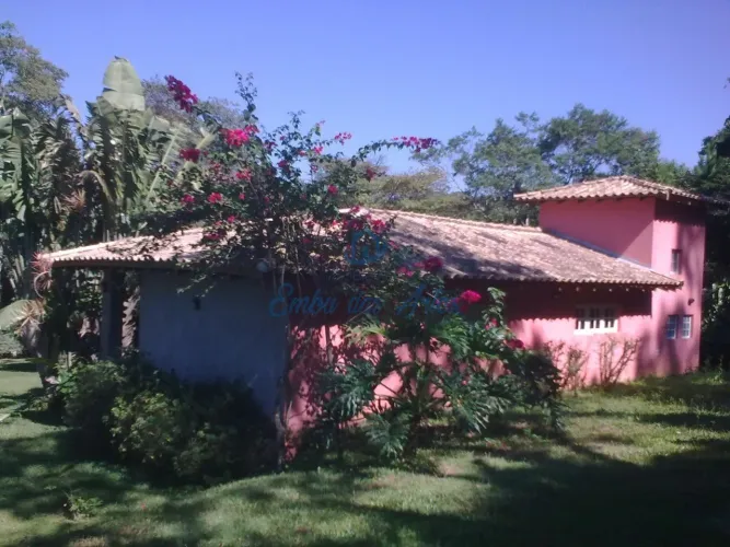 Casa em Condomínio à Venda em Embu das Artes-SP, Condomínio Meu Recanto