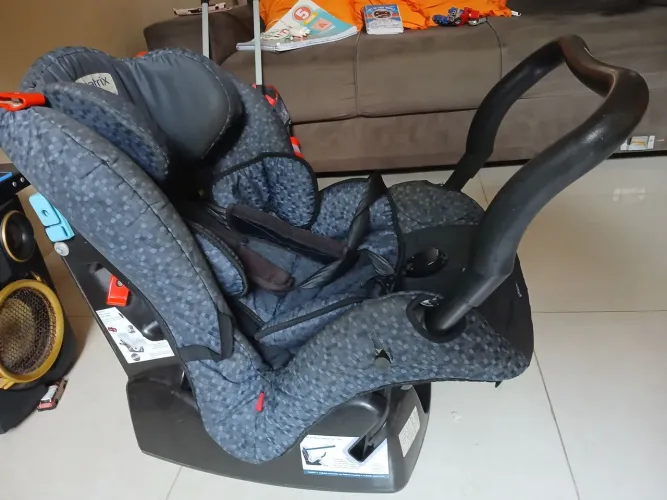 Cadeirinha Bebe conforto para automóvel usada