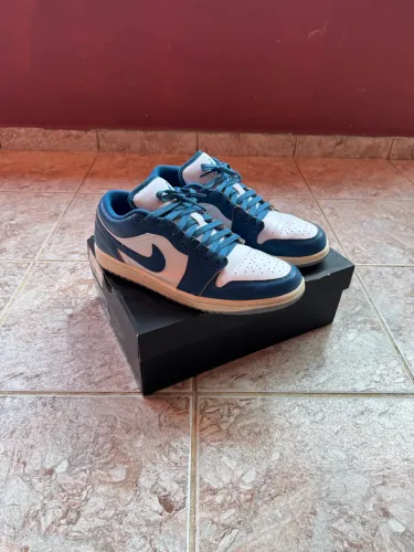 Tênis Air Jordan 1 Low Industrial Blue Azul