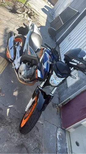 Moto muito nova