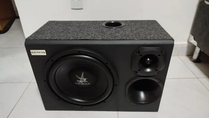 Caixa de som amplificada corzus
