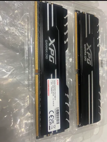16 giga de memória gamer xpg 3200 mhz 2 pentes de 8 giga novinhas tudo 100%