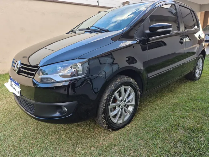 Volkswagen Fox 1.0 MI Total Flex 8V 5P 2014