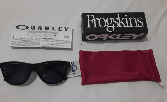 Óculos Oakley Frogskins black