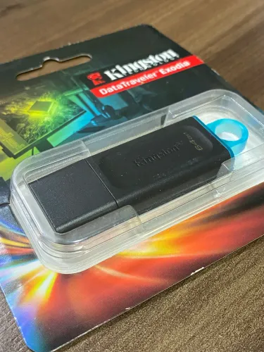 Vende-se Pendrives Kingston 32GB / 64GB