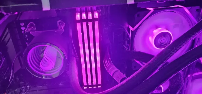 Memória Ram Corsair DRR4 32gb 3600mhz RGB