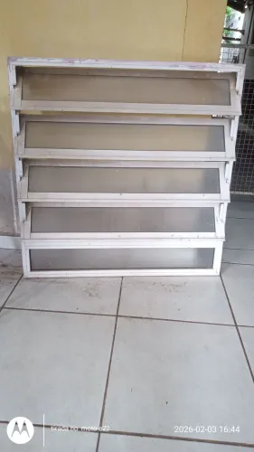 Vendo vitro para cozinha alumínio branco