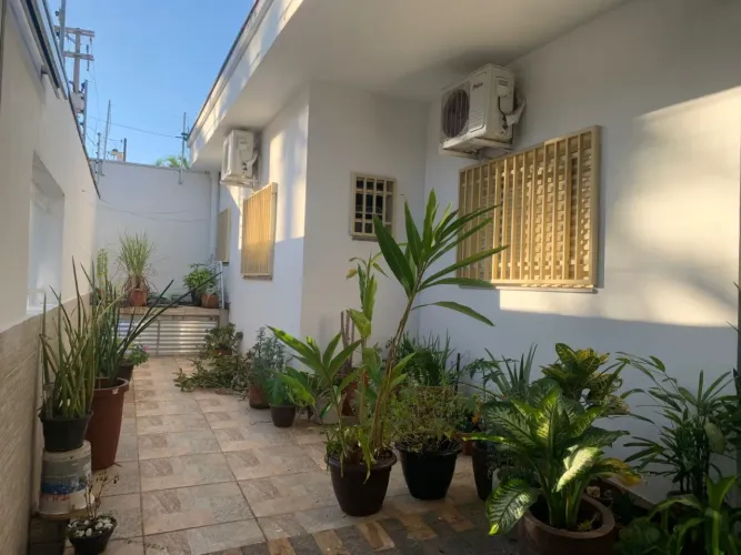 Casa para Locação em Sorocaba, Jardim Emília, 2 dormitórios, 1 suíte, 2 banheiros, 2 vagas