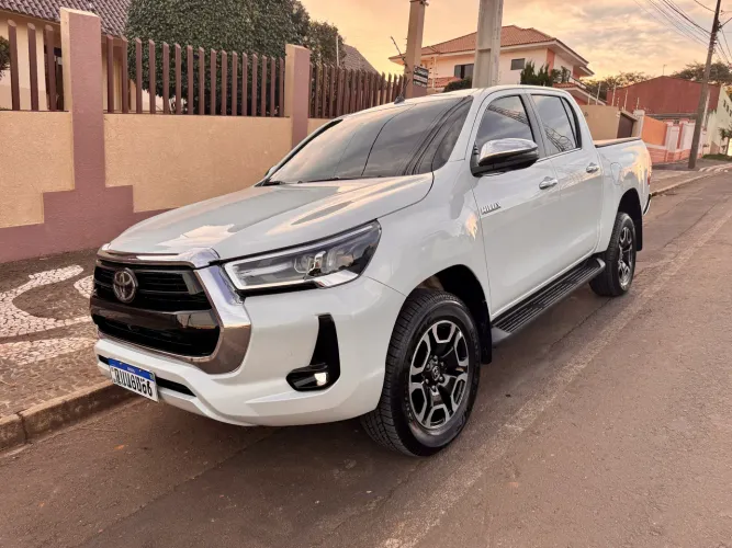 Toyota Hilux CD SRX 4X4 2.8 TDI 16V Diesel Aut. 2024