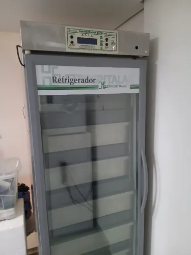 Refrigerador Especial / Câmara Fria Eletrospitalar ELO802/B/X (Inox)