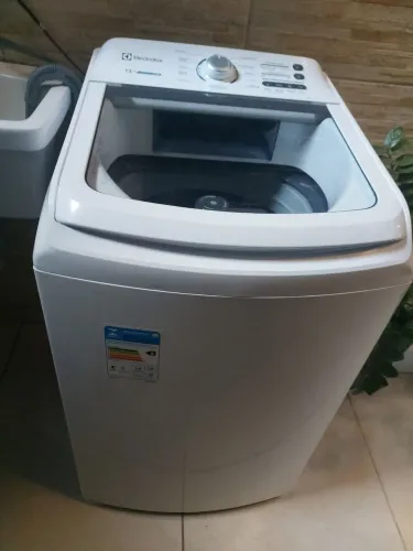 Máquina Electrolux 13kg Essential Care.
