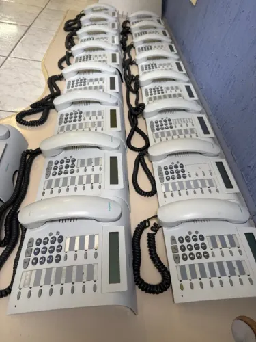Central Telefônica Siemens HiPath 3550 + 33 Telefones optiPoint 500 + Acessórios R$ 4.500 