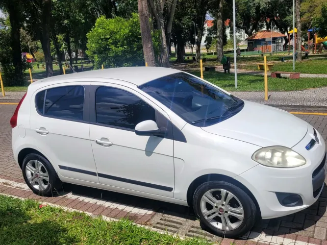 Fiat Palio Attractive 1.0 EVO Fire Flex 8V 5P 2013