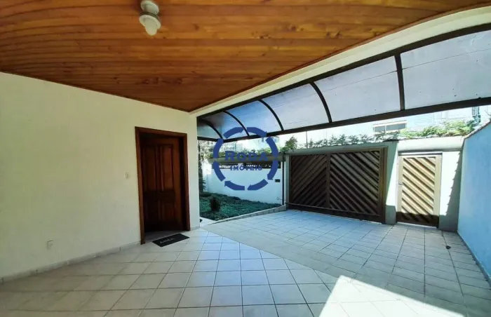 Sobrado para locação comercial | Aparecida | Lazer | 4 dormitórios | 3 vagas