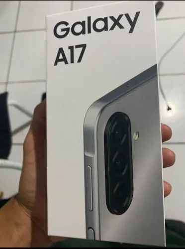 Vende_se este celular novo na caixa, Galaxy A17