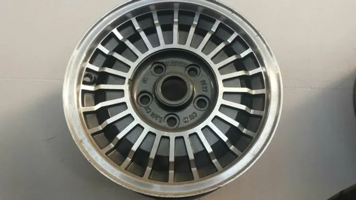 Roda aro 14 GM Caravan Comodoro Grafite com diamantado 5X114.3 jogo