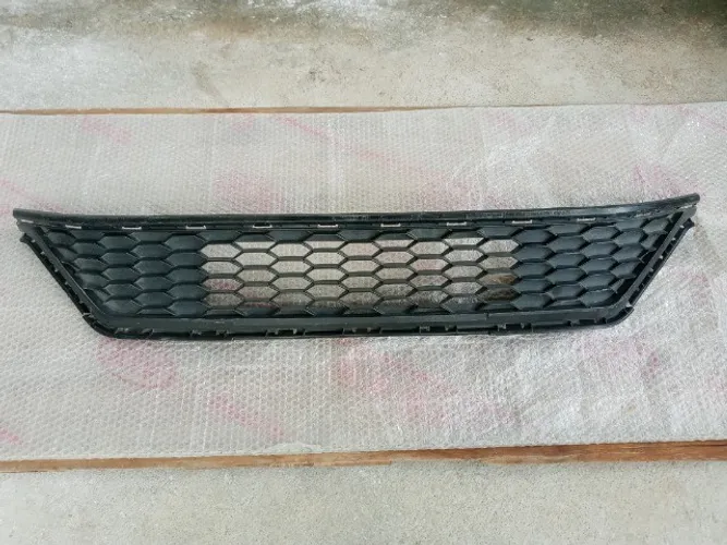 Grade Inferior Parachoque Dianteiro Gol G7 5U0853677J Detalhe