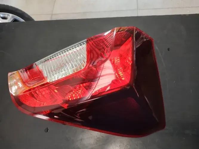 lanterna traseira direita honda fit 15 em diante 