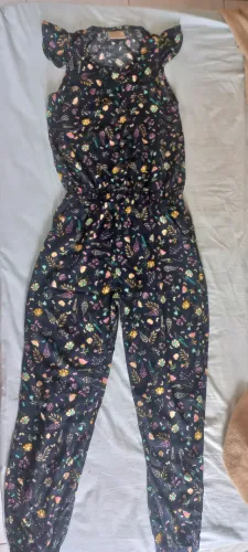 Lindo macacão tamanho 10 anos