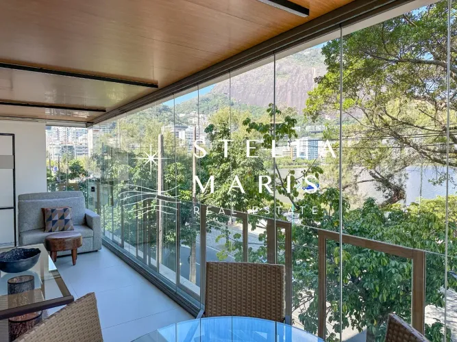 Lagoa, Apartamento de altíssimo padrão, com 4 quartos sendo 3 suites, todo avarandado e no