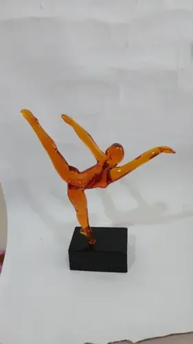 Escultura feminina mulher estilizada "A Bailarina"