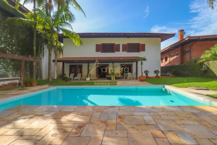 Fazenda Morumbi 1010 m² terreno 558 m² construída 4 dormitórios 4 suítes 5 vagas piscina