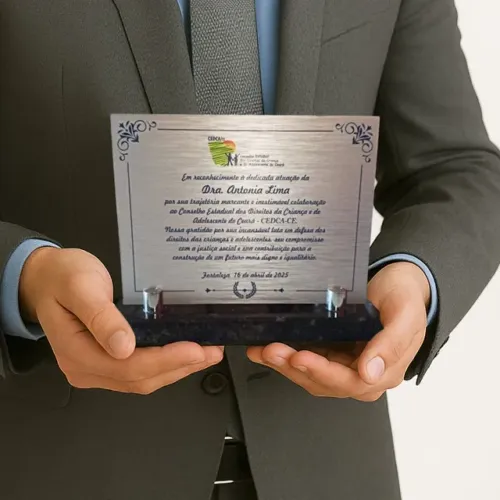 Troféus para festas e eventos