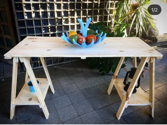 Mesa de madeira / Pallet  rústica com cavaletes