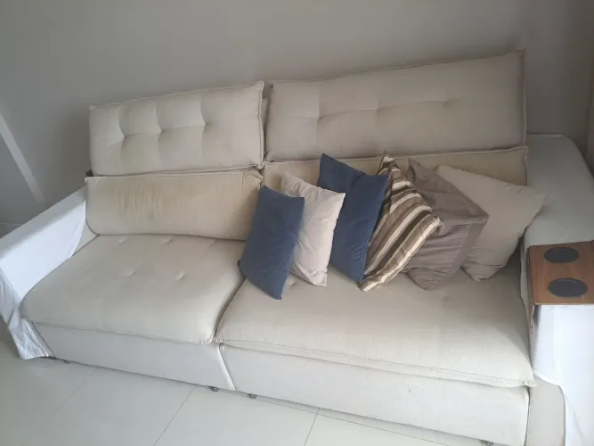 Vendo sofá 2,70 com chase em todos os assentos