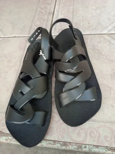 Sandália de borracha nova número 43 