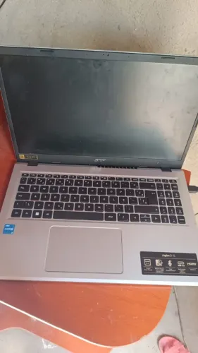 Notebook com 5 meses de uso