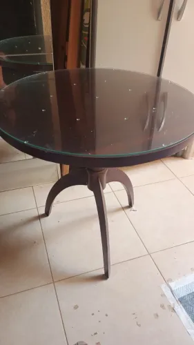 Mesa de madeira Redonda com tampo de vidro 70x70 70 cm de altura