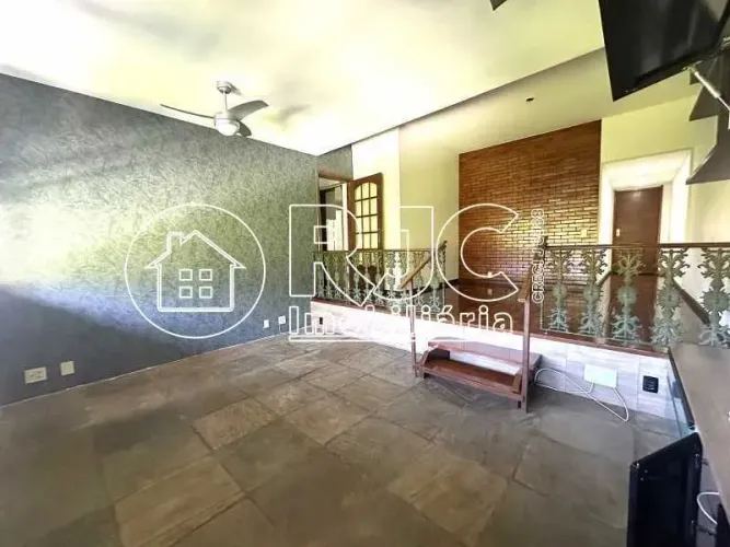 O Espaço Ideal para Viver Bem: Amplo Apartamento de 120m² e 3 Quartos no Coração da Tijuca