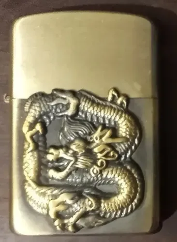 Isqueiro da marca Vetor Kgm Thunderbird - Anos 90