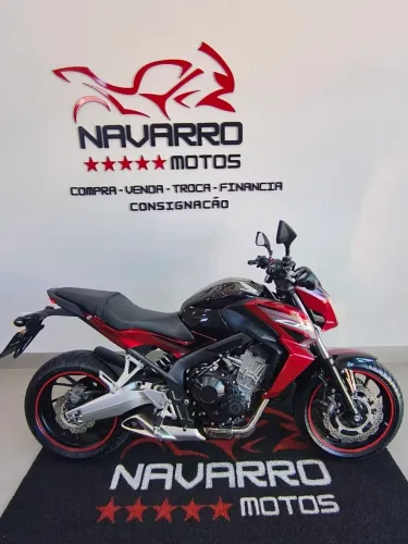 CB 650f baixo km impecável