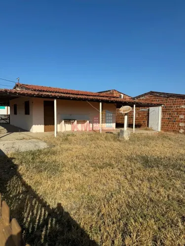 Casa de Praia 2 Quartos (Suíte) em Gado Bravo, Grossos/RN - Porteira Fechada.
