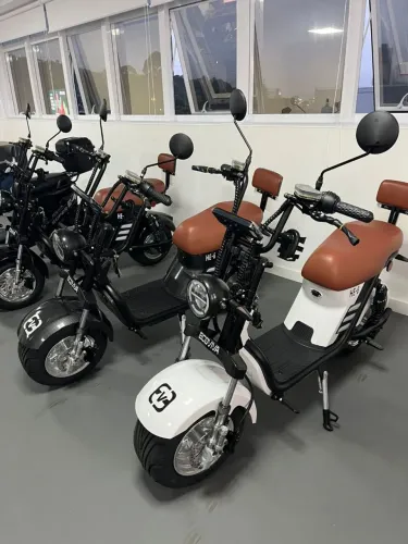 Scooter Elétrica HE-6 preta, branca 1000 WTS