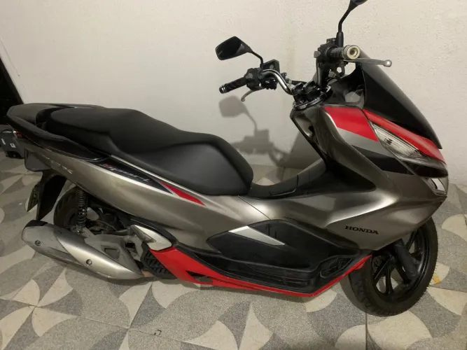 Vendo PCX SPORT 2019 com ABS