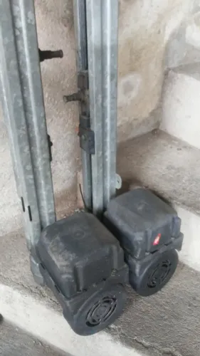 Acionamento de portão basculante automático, motor + central + acionamento