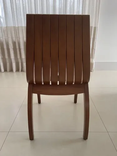 6 Cadeiras de Madeira Maciça