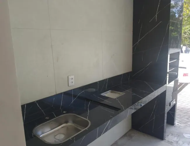 Balcão cozinha em porcelanato