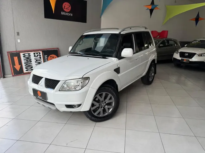Mitsubishi Pajero TR4 2.0 Flex 16V 4X2 Aut. 2013