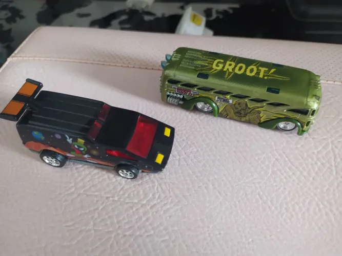  Hot Wheels - Groot e o Homem do Espaço