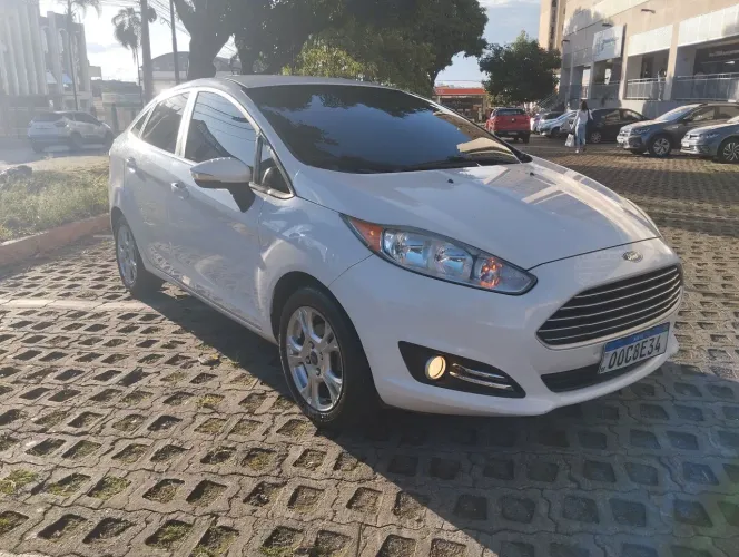 Ford Fiesta Sedan 1.6 16V Flex Aut. 2014