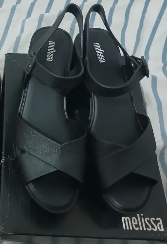 sandália melissa essential heel preta fosca tam.37<br>