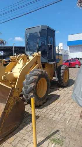 Pá Carregadeira Komatsu. Troca.