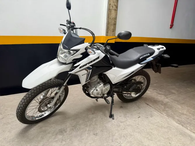 VENDO NXR160 EDD 2023 CONSERVADA