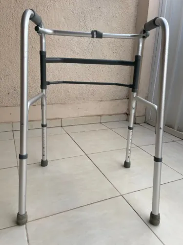 Andador/Apoiador para Deficientes